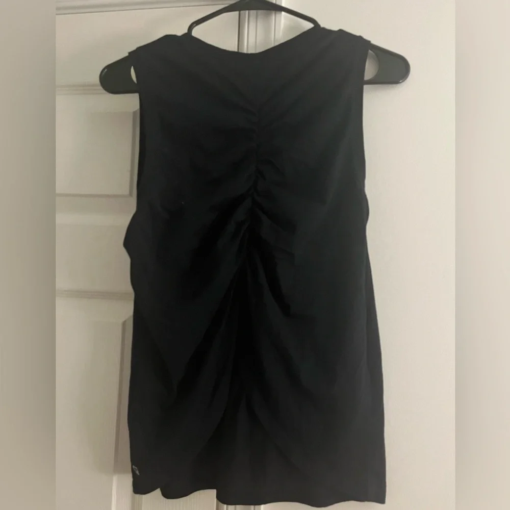 Fabletics workout tank small - Picture 2 of 5